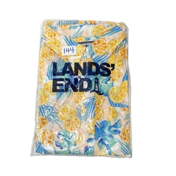 Lands' End Traditional-Fit Essential Lightweight Poplin Button-Down Shirt - Picture 3 of 3